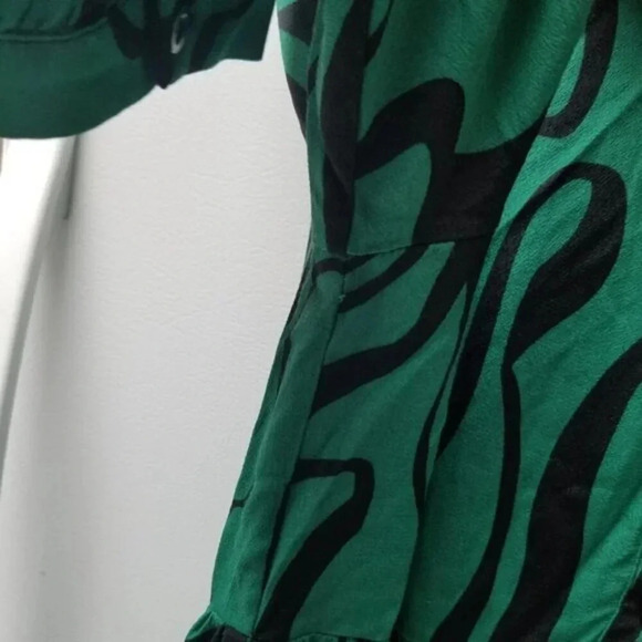 Zara Swirl Print Green Black Long Sleeve Button Up Maxi Dress Blogger's Fav M - Picture 16 of 16